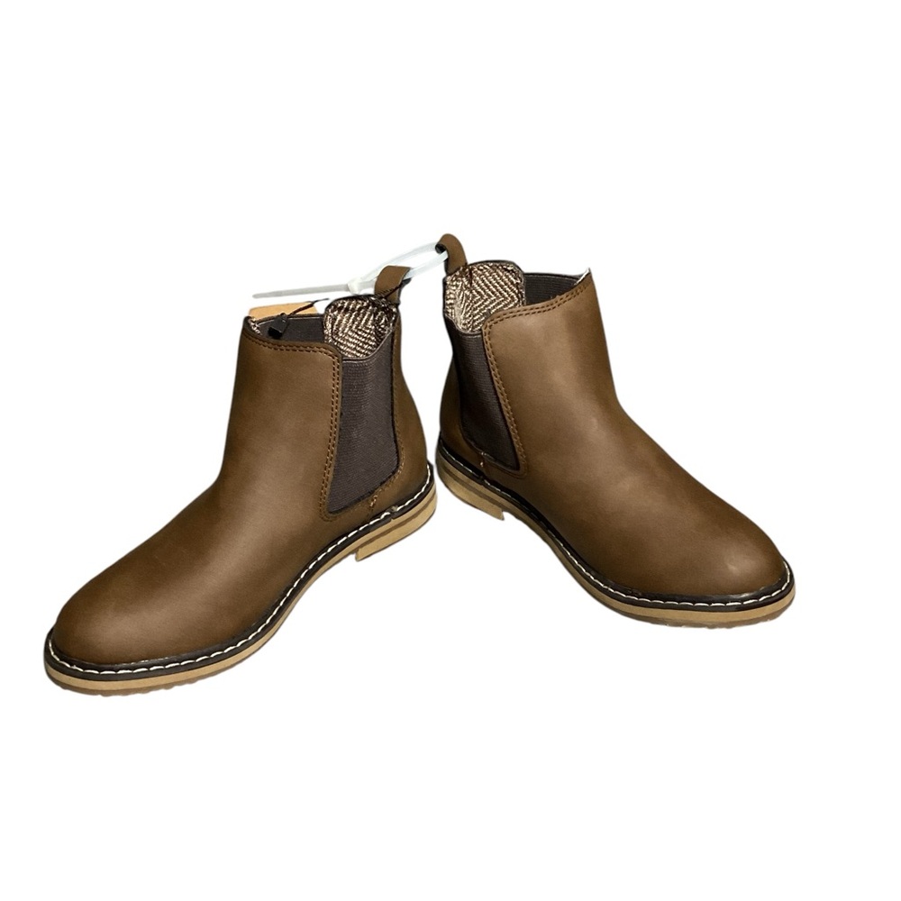 NWT - boots by Crevo